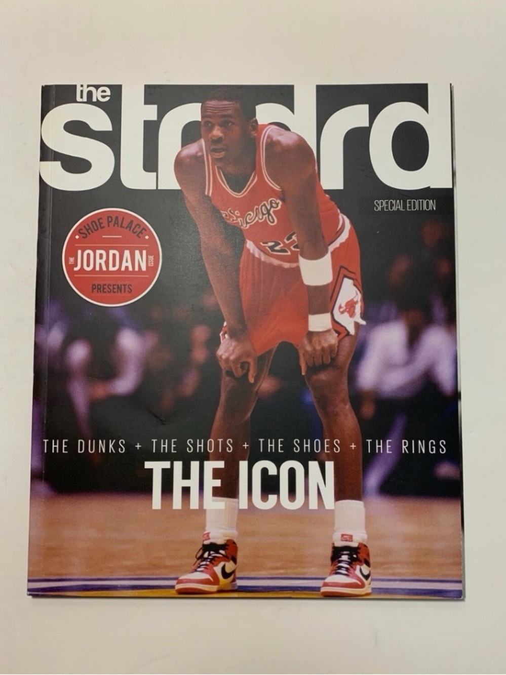 RARE - Michael Jordan “the icon” standard magazine-special edition! Collectible